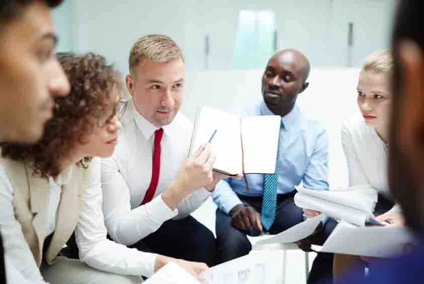 Sastanak savjetnika Mojzajam s klijentima